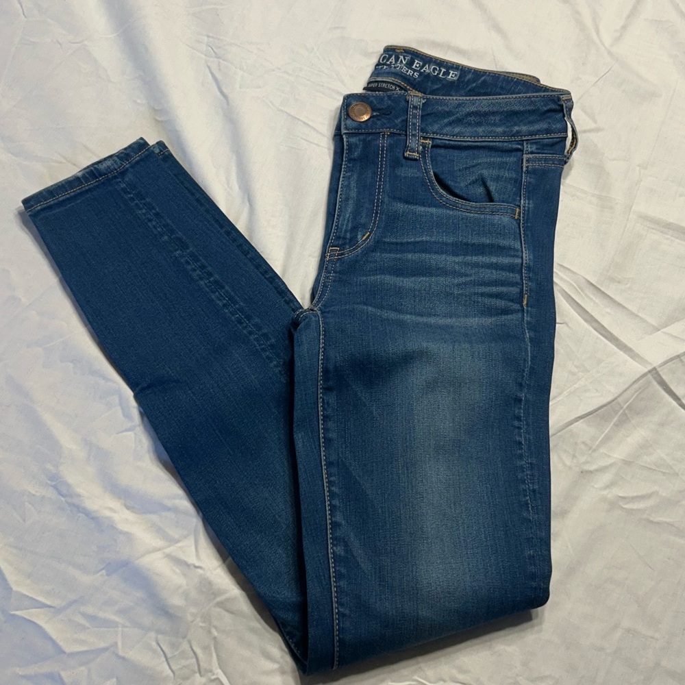 American Eagle super stretch skinny jeans. Size 4